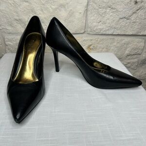 Lauren Ralph Lauren Black Stiletto Pointy Toe Heels Size 8 1/2 B with Gold Trim